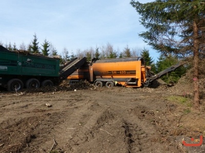 Trommel und Sternsiebmaschine  17t schwer und 130 PS stark